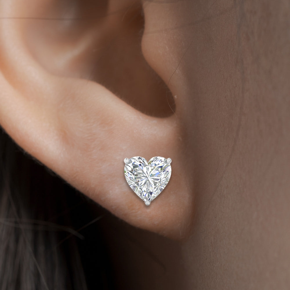 Heart Shaped 3 Prong Basket Stud Earring