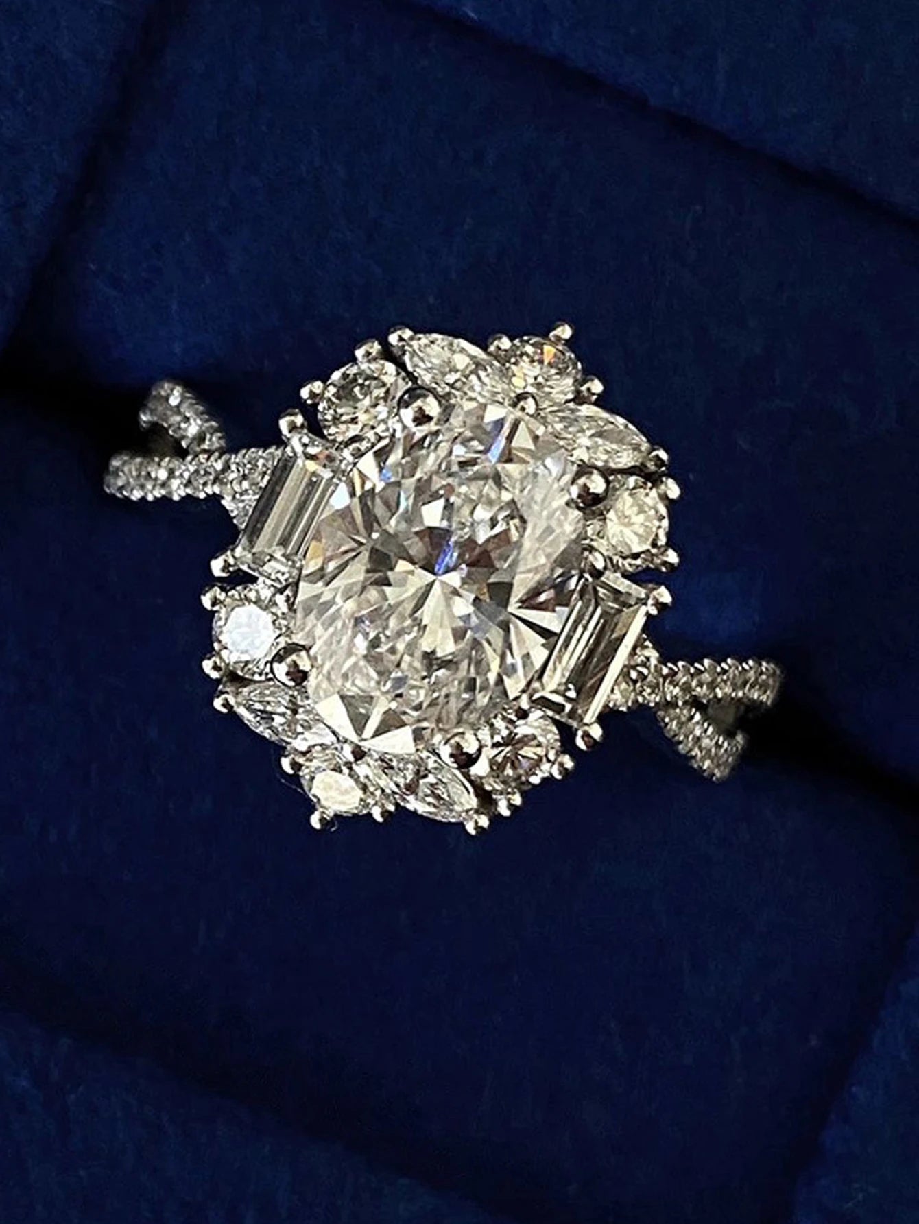 Custom Luxury Oval Cut Cubic Engagement Wedding Gemstone Jewelry for Women 925 Sterling Silver Moissanite Ring-4