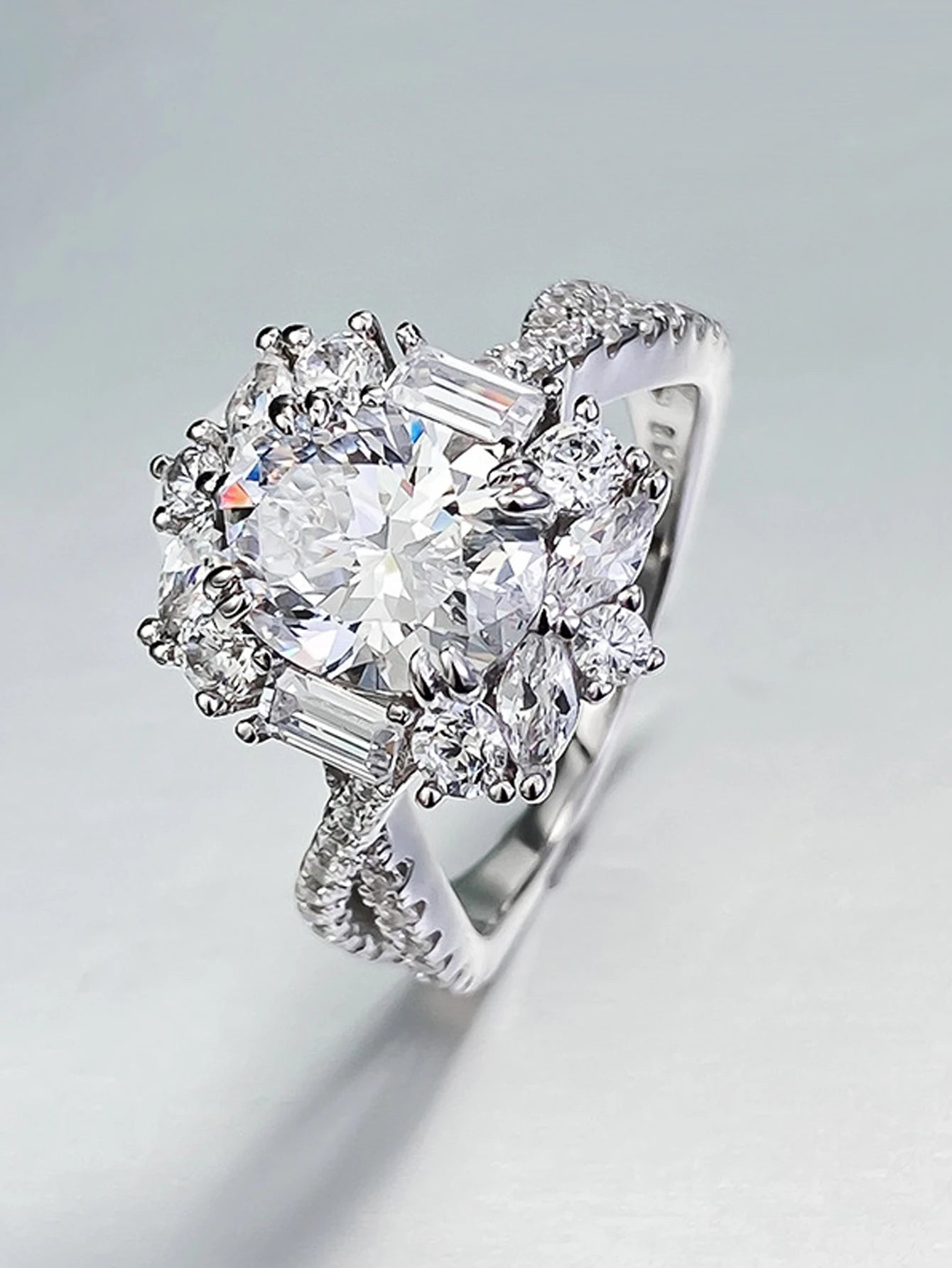 Custom Luxury Oval Cut Cubic Engagement Wedding Gemstone Jewelry for Women 925 Sterling Silver Moissanite Ring-2