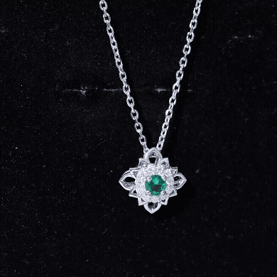 Nature-Inspired Emerald Silver Flower Necklace for Her