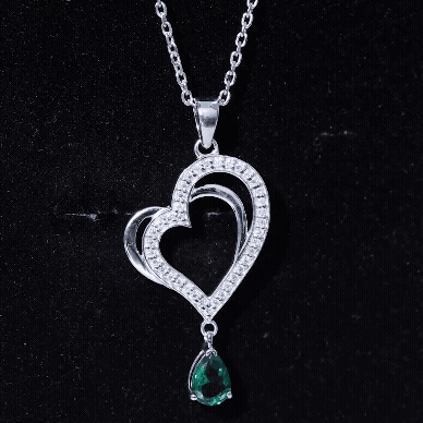 Sterling Silver Emerald Heart Pendant Necklace – Dainty Gift for Her