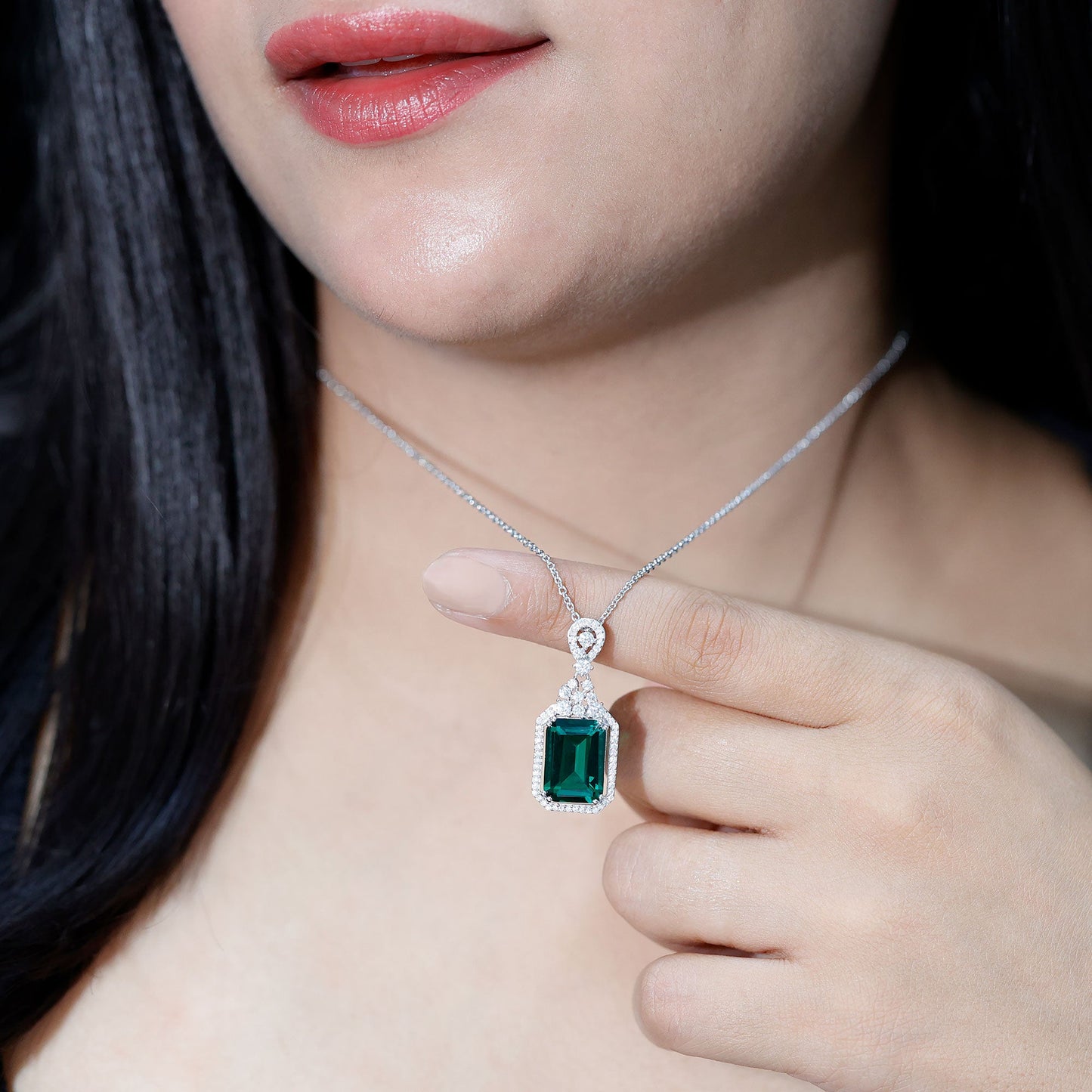 Created Emerald Vintage Style Pendant Necklace for Women With Silver Chain