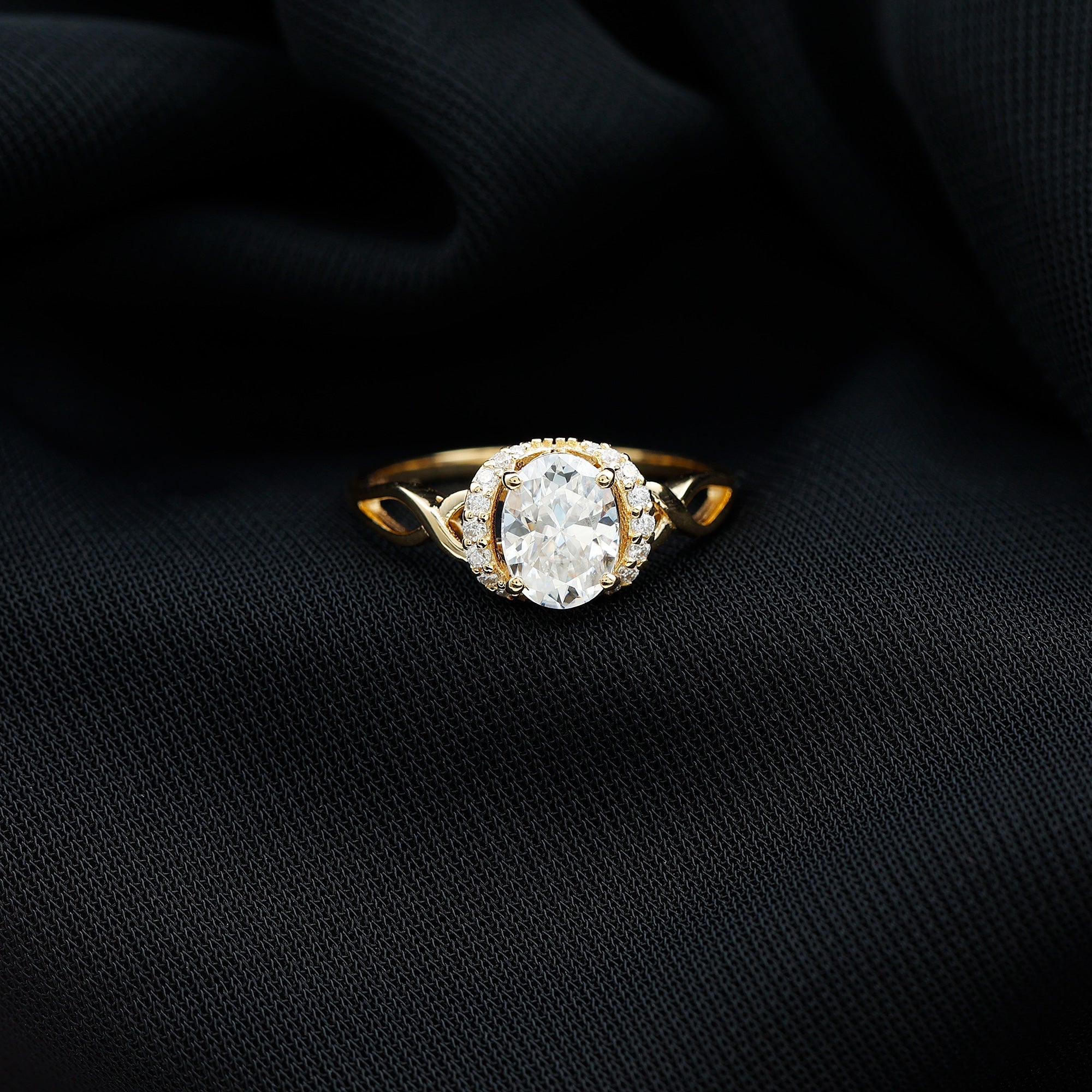 Lab Grown Diamond 6X8 MM Oval Engagement Ring For Women