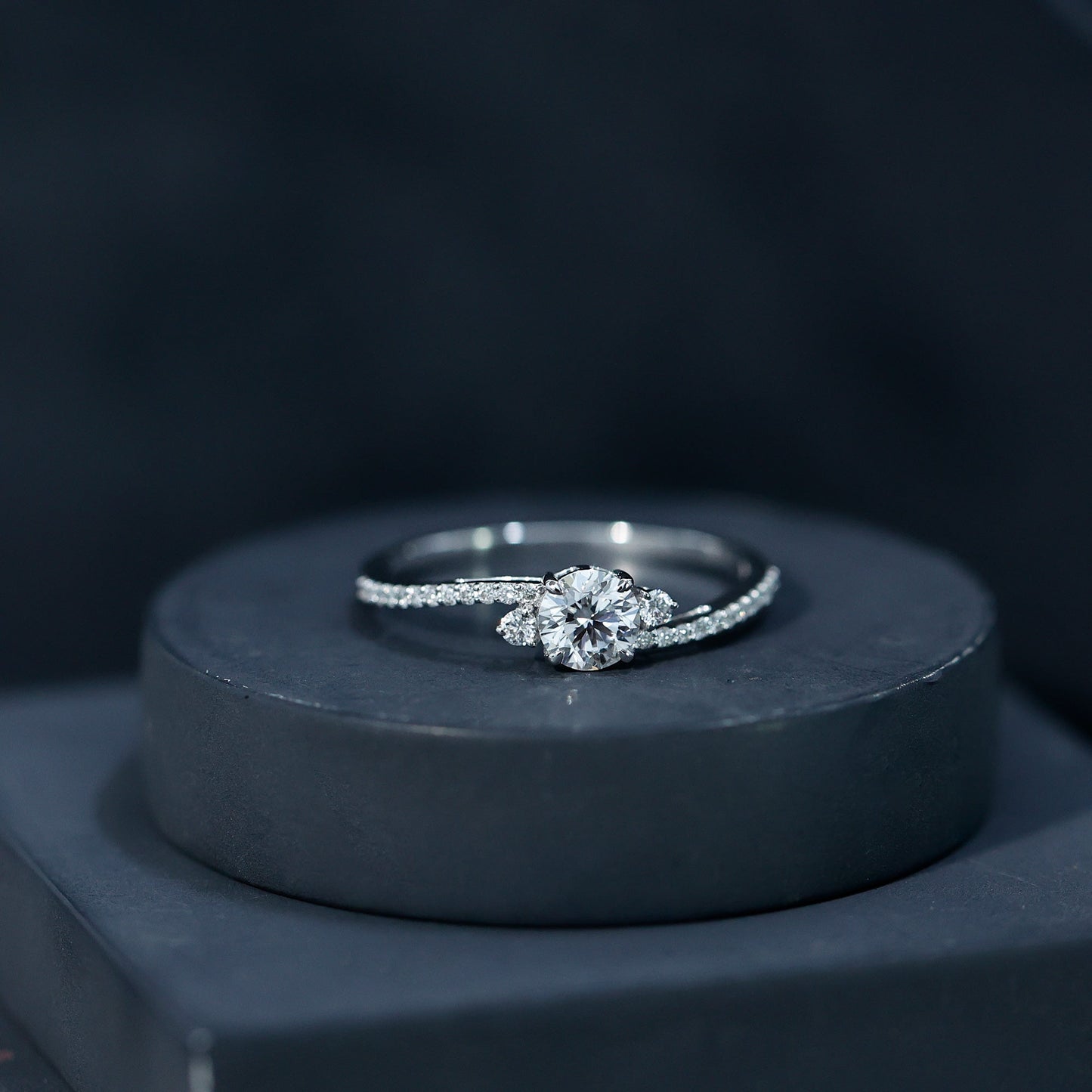 Lab Grown Diamond 6 MM Solitaire Engagement Ring With Side Stones