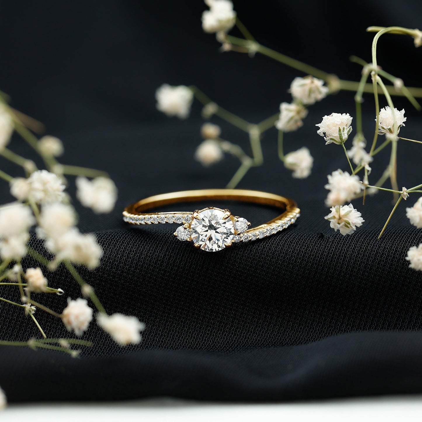 Lab Grown Diamond 6 MM Solitaire Engagement Ring With Side Stones