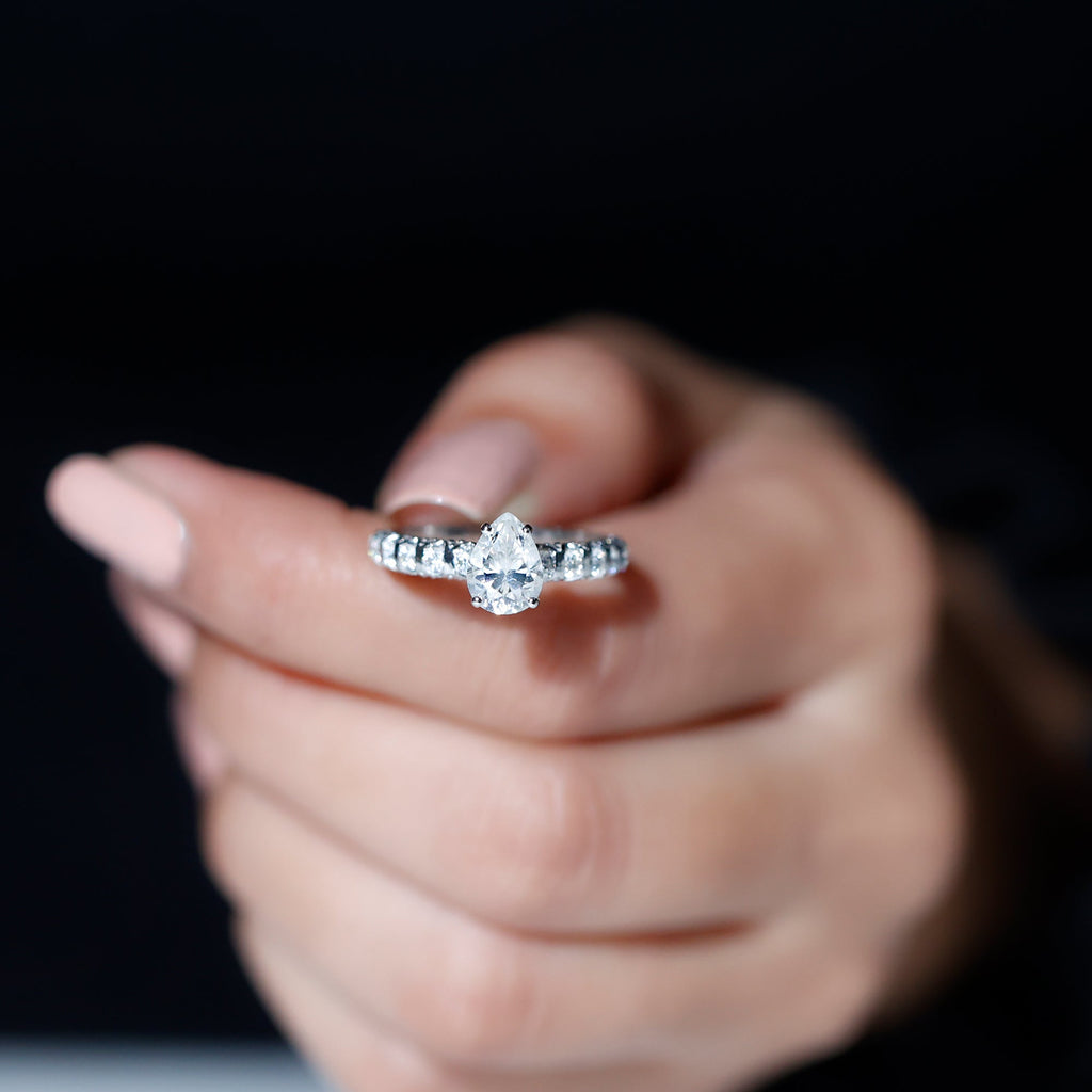 1 CT Pear Cut Lab Grown Diamond Engagement Ring for Women
