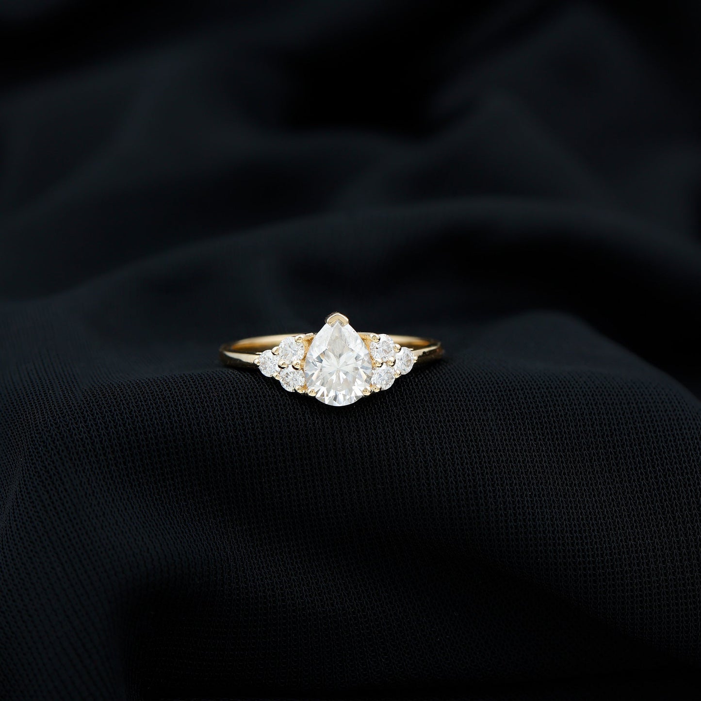 Lab Grown Diamond Teardrop Engagement Ring With Round Shape Trio