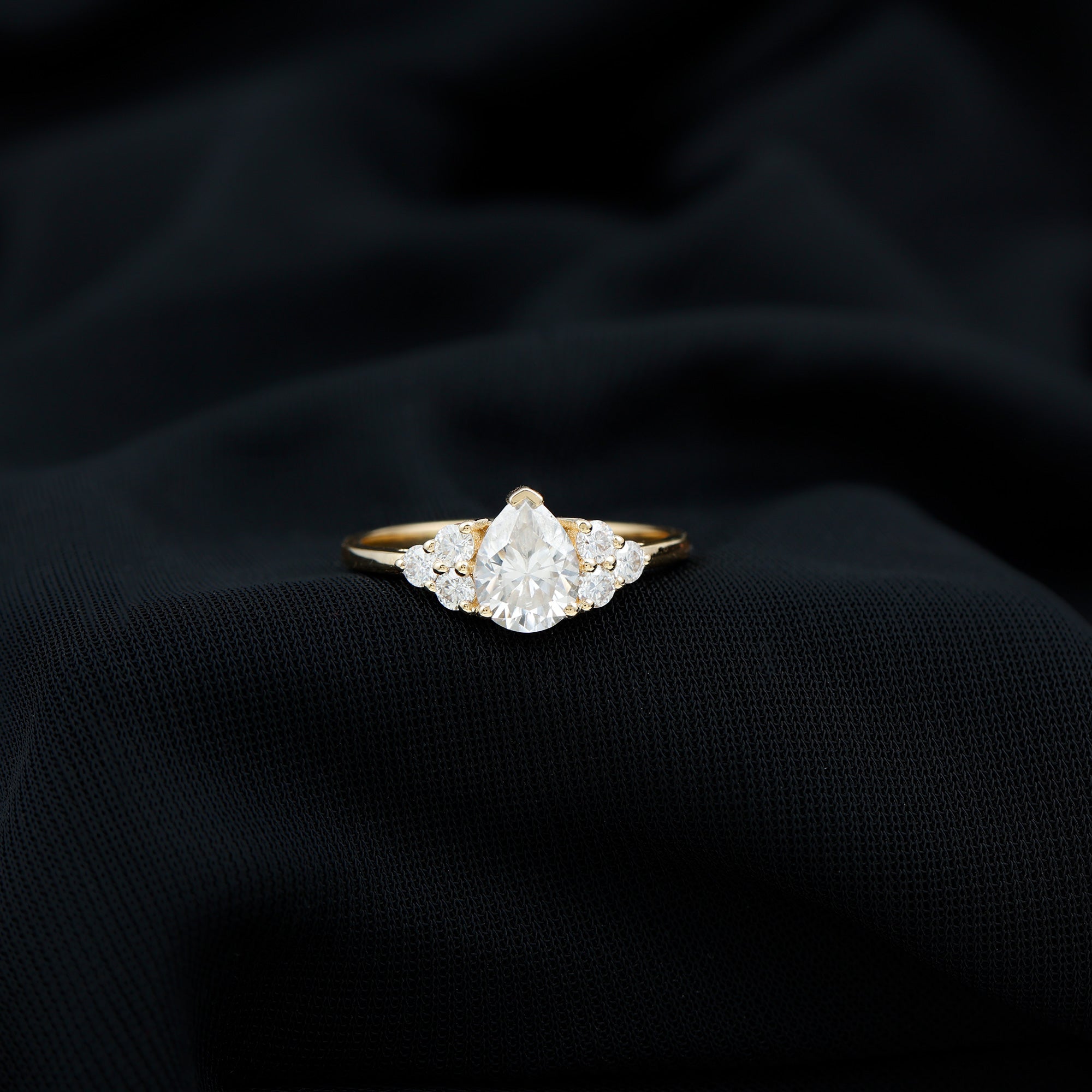 Lab Grown Diamond Teardrop Engagement Ring With Round Shape Trio