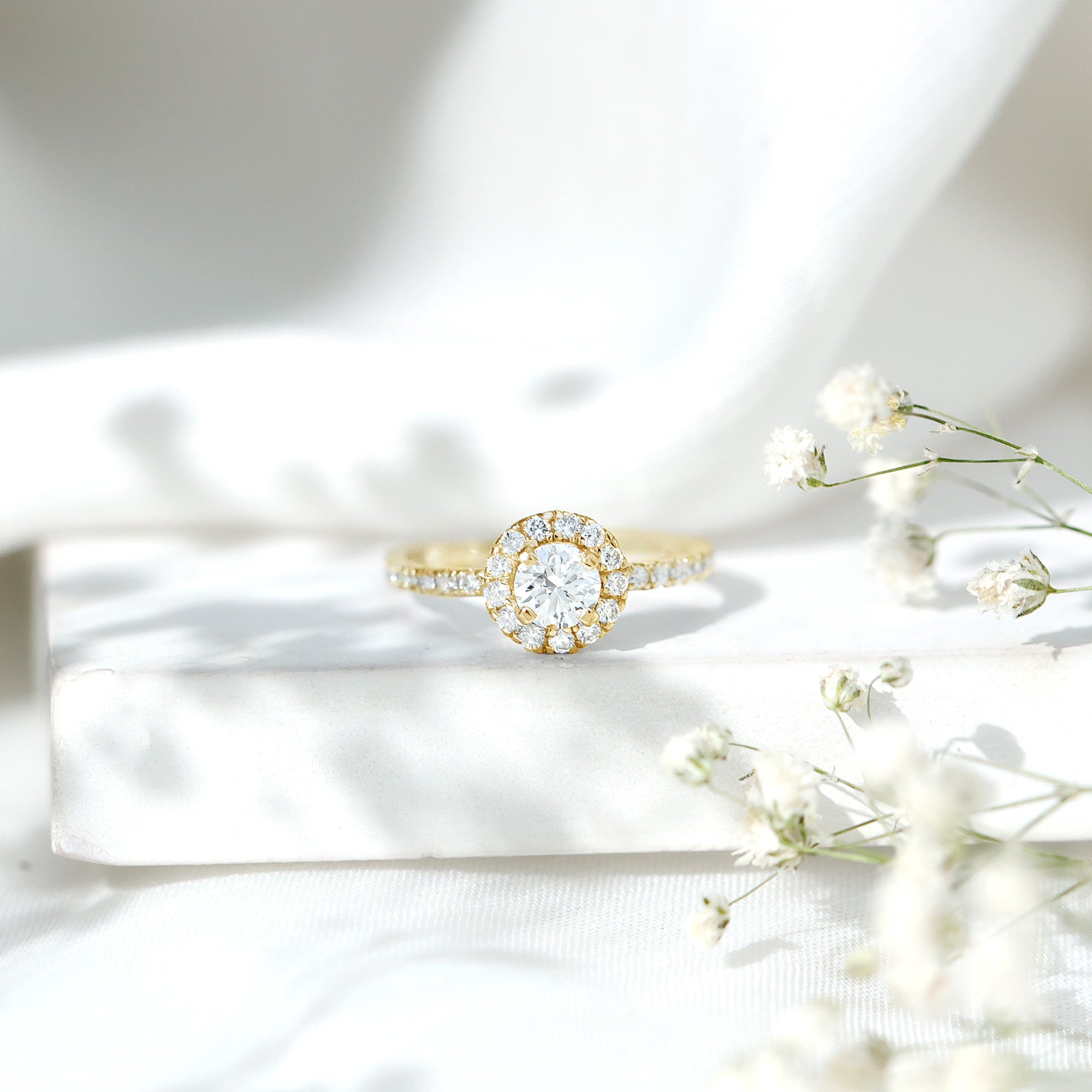 Minimal Engagement Ring with Lab Grown Diamond